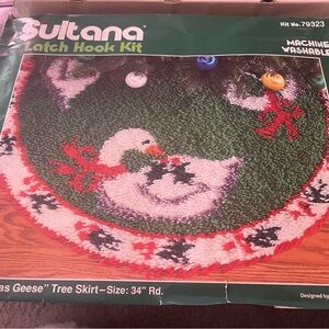 Sultana latch hook kit Christmas geese tree skirt